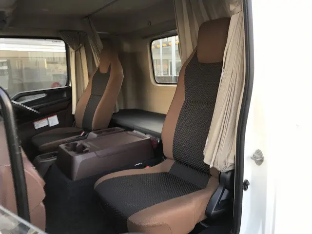 日野 レンジャー 2KG-FD2ABA(2WD)の写真41