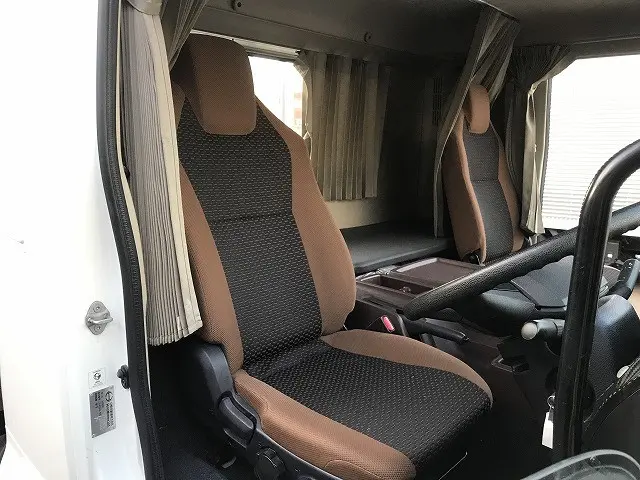 日野 レンジャー 2KG-FD2ABA(2WD)の写真42