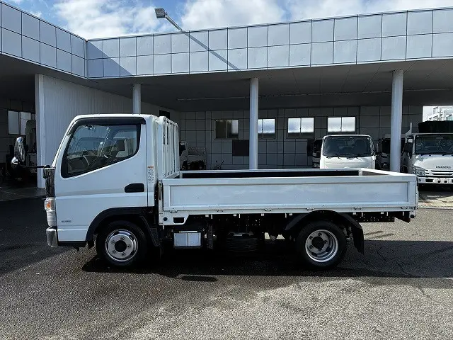 三菱 キャンター 2RG-FBA20(2WD)の写真4