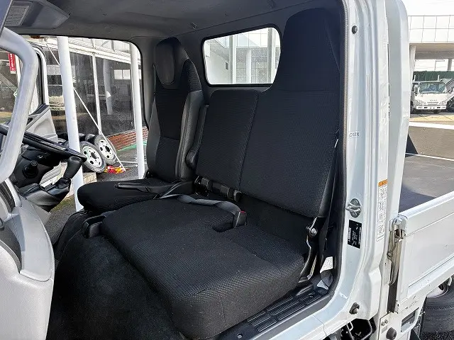 三菱 キャンター 2RG-FBA20(2WD)の写真25