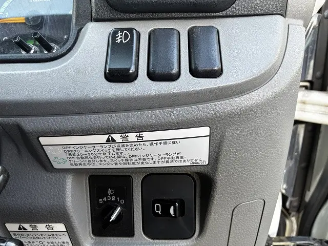 三菱 キャンター 2RG-FBA20(2WD)の写真29