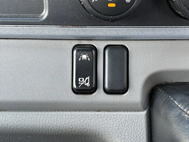 三菱 キャンター 2RG-FBA20(2WD)の写真32