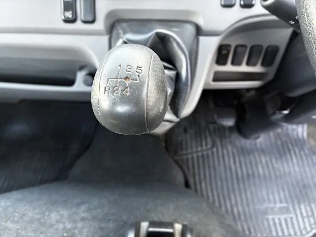 三菱 キャンター 2RG-FBA20(2WD)の写真33