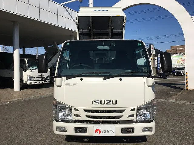 いすゞ エルフ 2RG-NKR88AD(2WD)の写真2