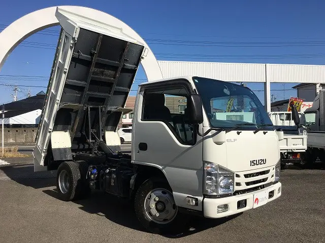 いすゞ エルフ 2RG-NKR88AD(2WD)の写真3