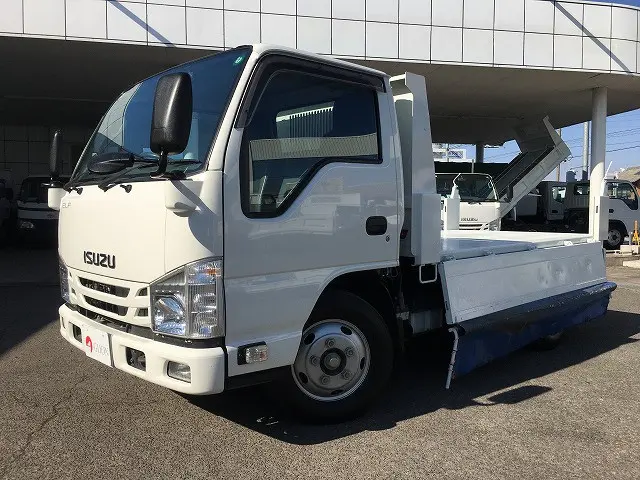 いすゞ エルフ 2RG-NKR88AD(2WD)の写真16