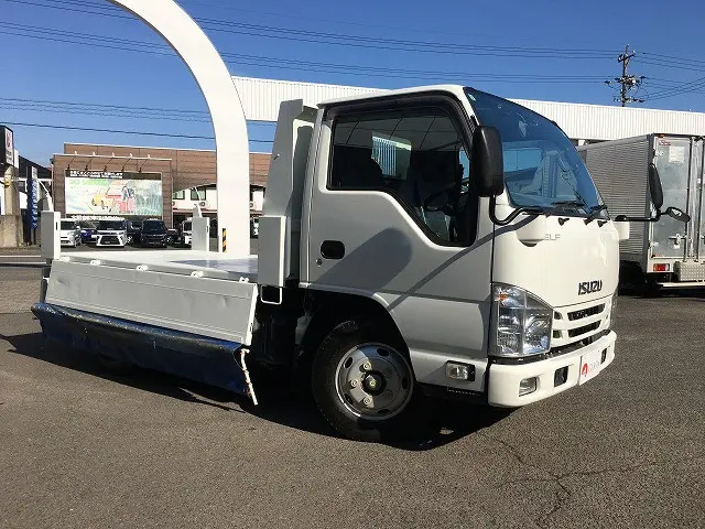 いすゞ エルフ 2RG-NKR88AD(2WD)の写真17