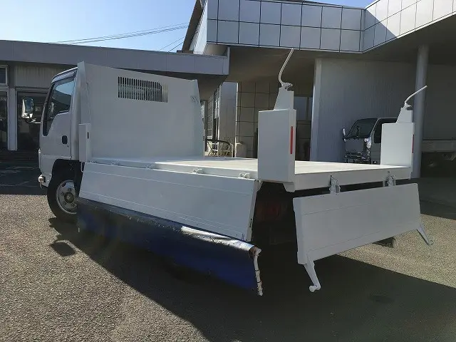 いすゞ エルフ 2RG-NKR88AD(2WD)の写真20