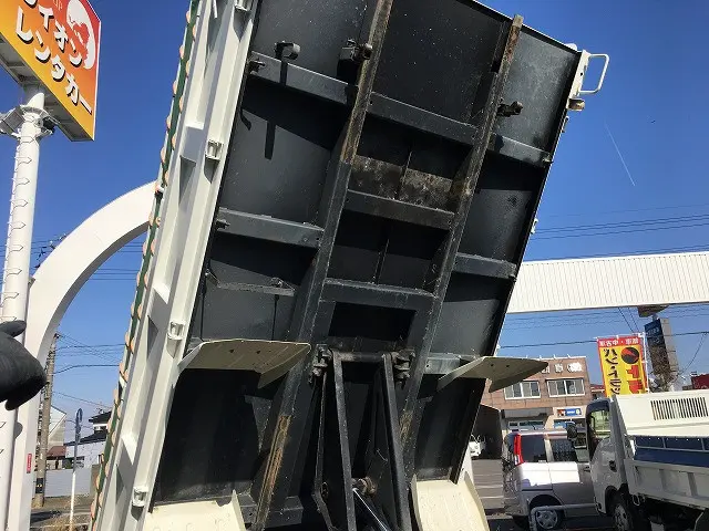 いすゞ エルフ 2RG-NKR88AD(2WD)の写真31