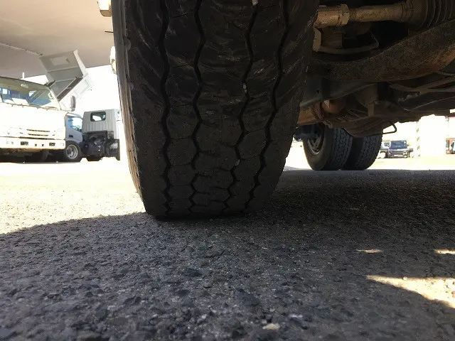 いすゞ エルフ 2RG-NKR88AD(2WD)の写真43