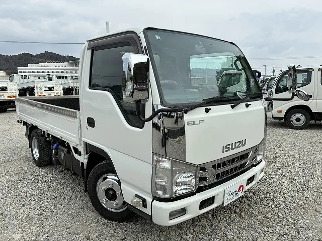 いすゞ エルフ 2RG-NJR88A(2WD)の写真3