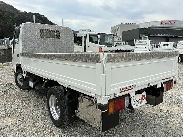 いすゞ エルフ 2RG-NJR88A(2WD)の写真6