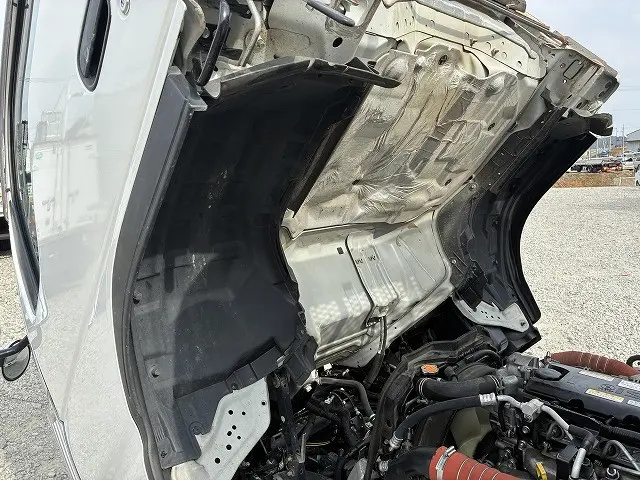 いすゞ エルフ 2RG-NJR88A(2WD)の写真20