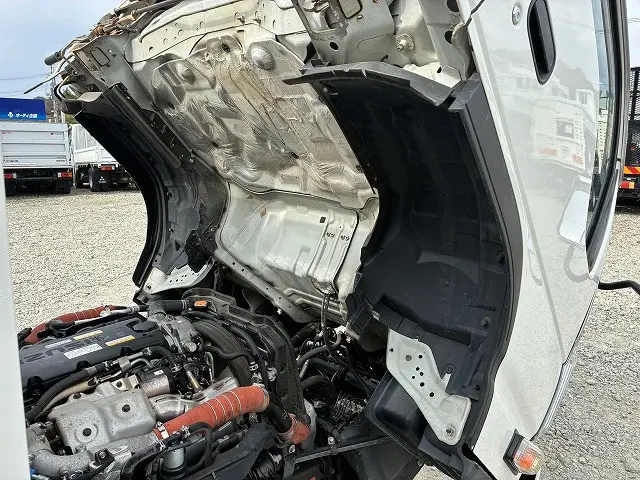 いすゞ エルフ 2RG-NJR88A(2WD)の写真25