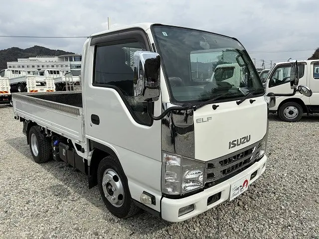 いすゞ エルフ 2RG-NJR88A(2WD)の写真32