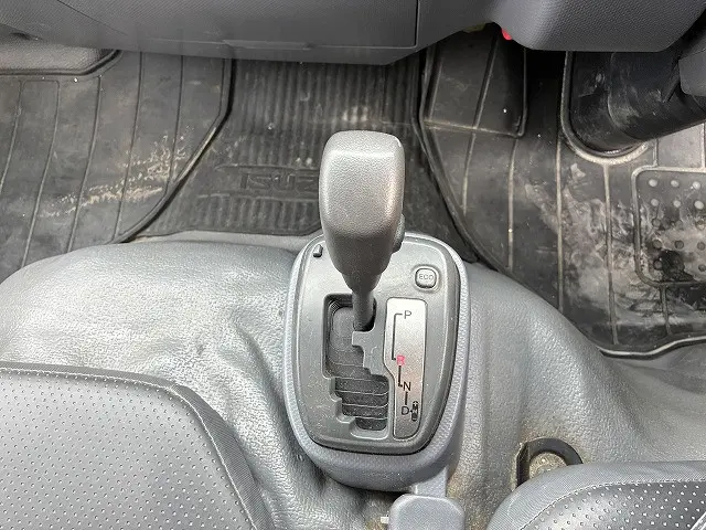 いすゞ エルフ 2RG-NJR88A(2WD)の写真34