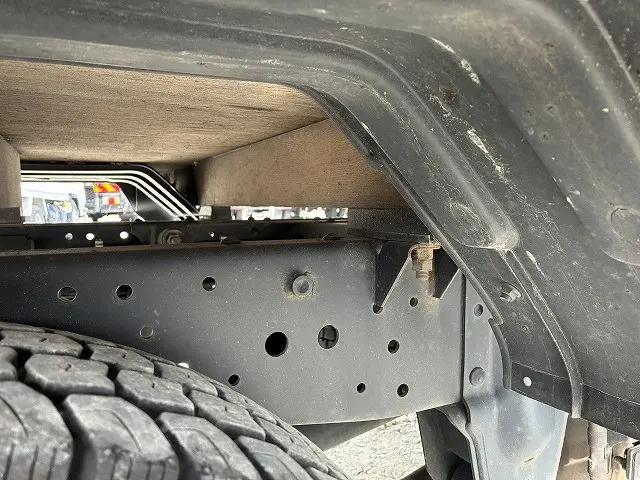 いすゞ エルフ 2RG-NJR88A(2WD)の写真42