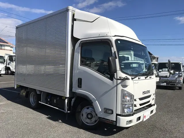 いすゞ エルフ 2RG-NMR88AN(2WD)の写真3