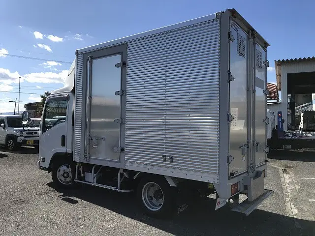 いすゞ エルフ 2RG-NMR88AN(2WD)の写真4