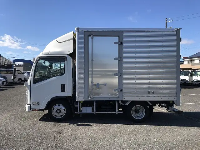 いすゞ エルフ 2RG-NMR88AN(2WD)の写真7