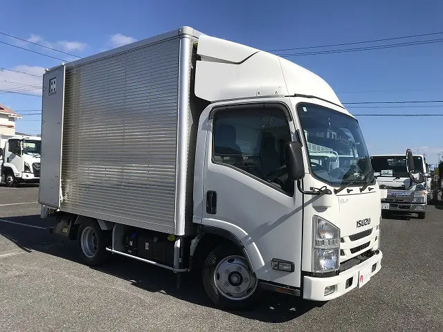 いすゞ エルフ 2RG-NMR88AN(2WD)の写真10