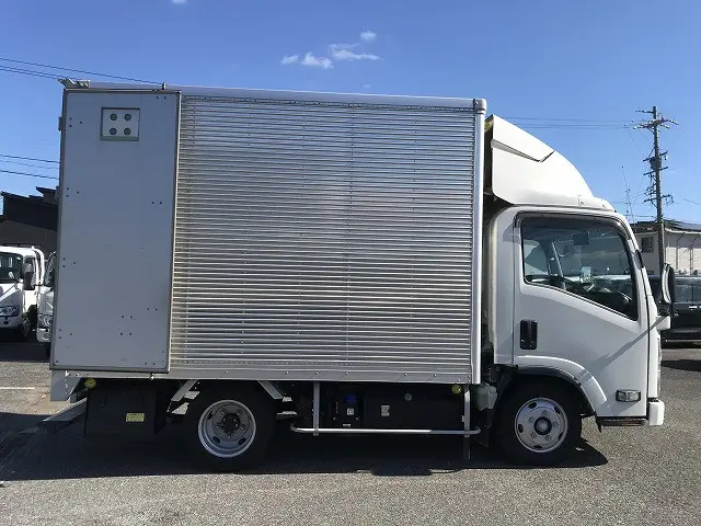 いすゞ エルフ 2RG-NMR88AN(2WD)の写真15