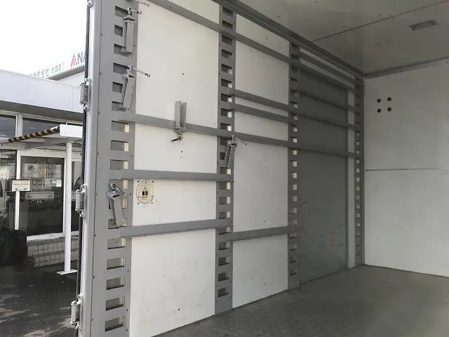 いすゞ エルフ 2RG-NMR88AN(2WD)の写真17