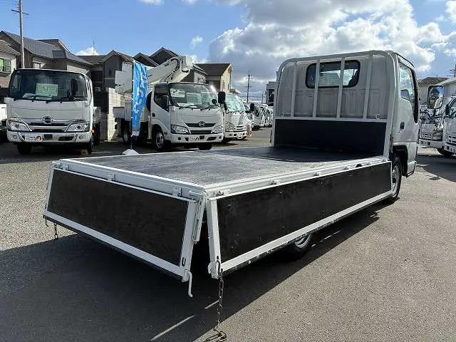 いすゞ エルフ KR-NHR69(2WD)の写真13