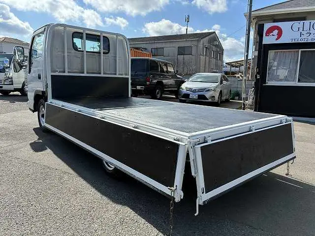 いすゞ エルフ KR-NHR69(2WD)の写真15