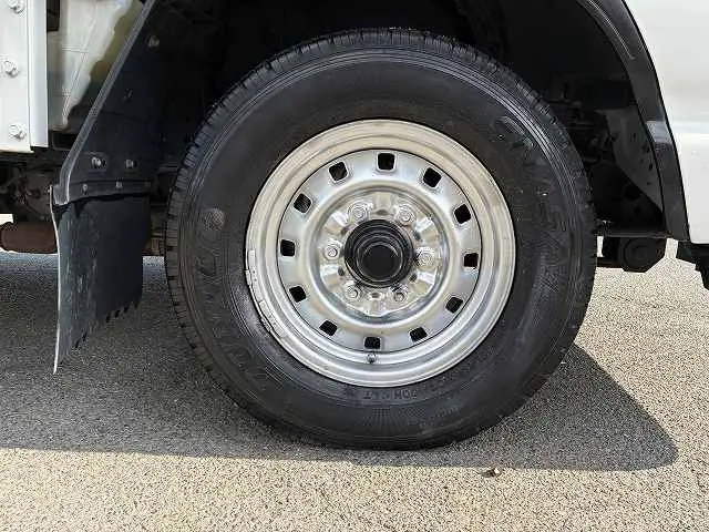 いすゞ エルフ KR-NHR69(2WD)の写真23