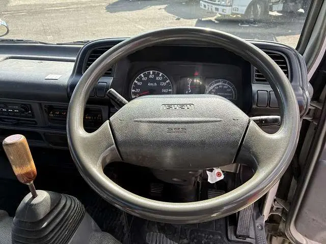 いすゞ エルフ KR-NHR69(2WD)の写真37