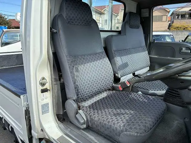 いすゞ エルフ KR-NHR69(2WD)の写真38