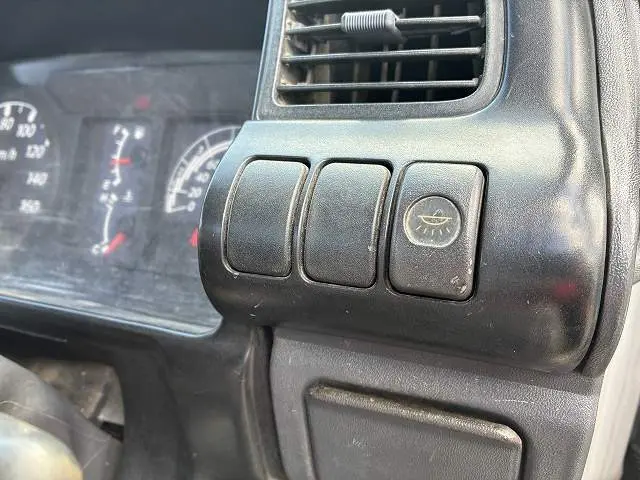 いすゞ エルフ KR-NHR69(2WD)の写真41