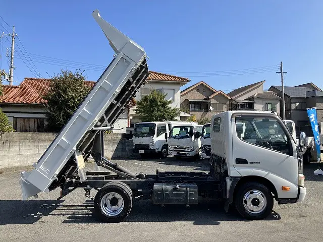 日野 デュトロ TKG-XZC610T(2WD)の写真5