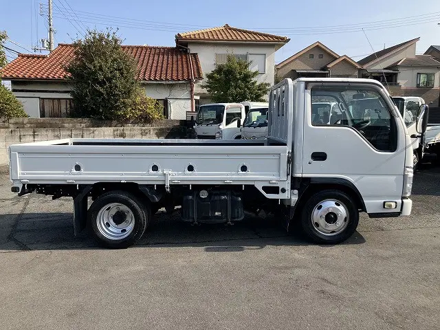 いすゞ エルフ TRG-NKR85A(2WD)の写真5