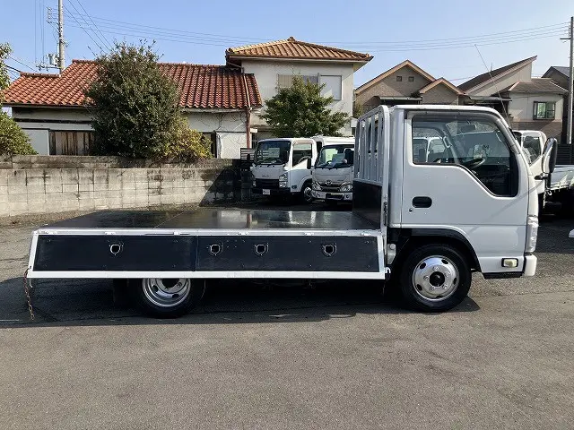 いすゞ エルフ TRG-NKR85A(2WD)の写真12