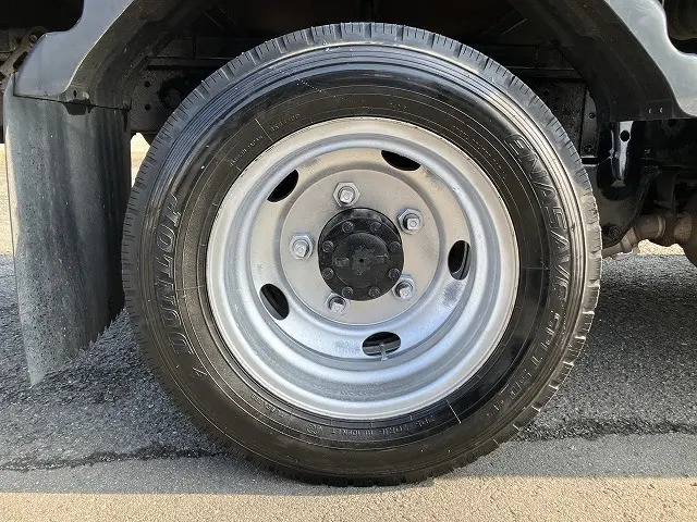 いすゞ エルフ TRG-NKR85A(2WD)の写真27