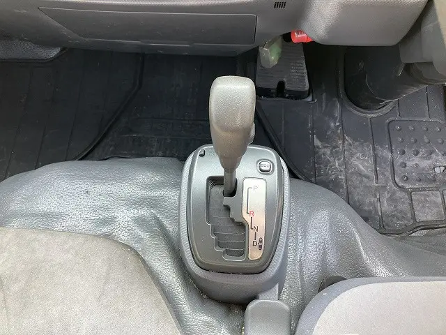 いすゞ エルフ TRG-NKR85A(2WD)の写真39