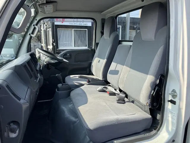 いすゞ エルフ TRG-NKR85A(2WD)の写真42