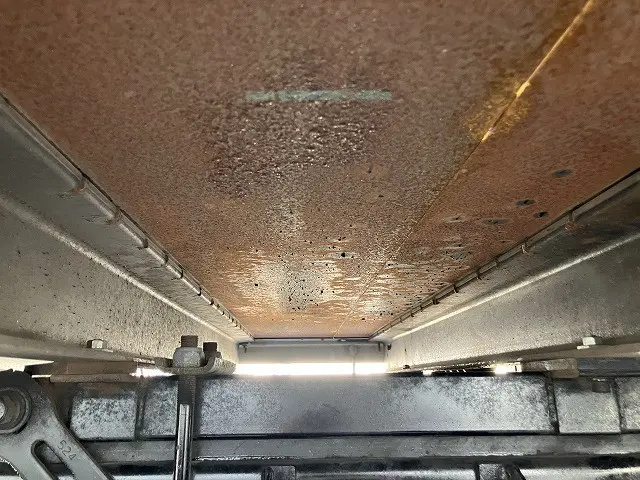 いすゞ エルフ TRG-NKR85A(2WD)の写真49