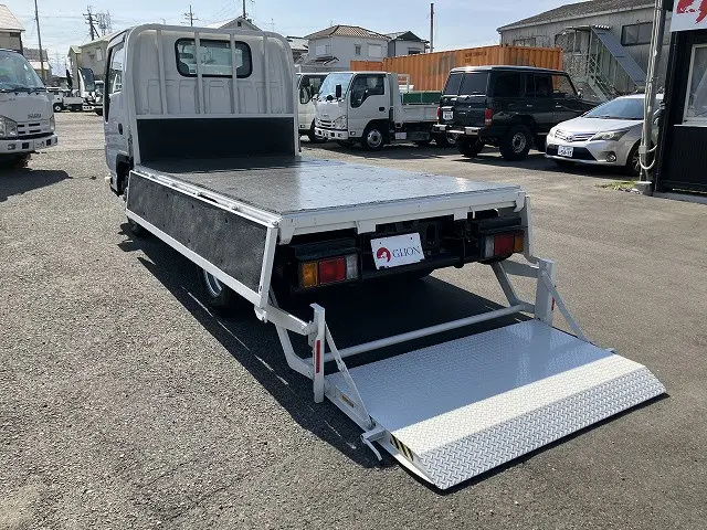 いすゞ エルフ TKG-NJR85A(2WD)の写真13