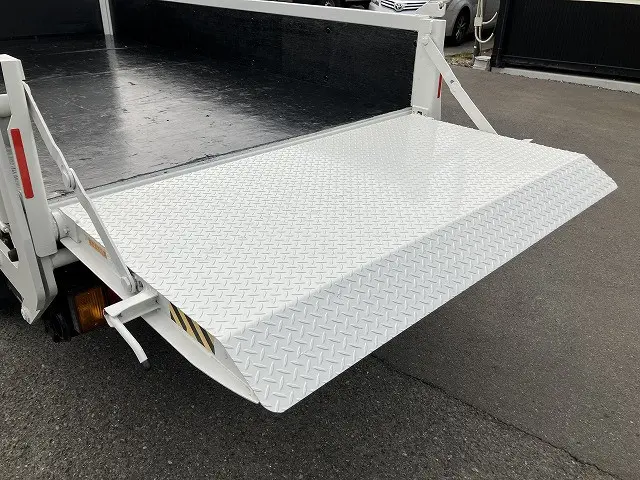 いすゞ エルフ TKG-NJR85A(2WD)の写真23