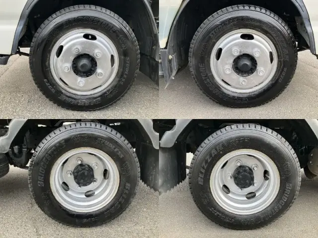 いすゞ エルフ TKG-NJR85A(2WD)の写真26