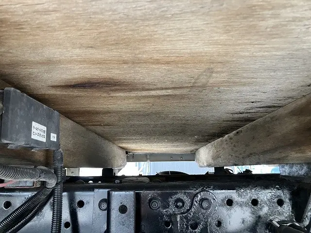 いすゞ エルフ TKG-NJR85A(2WD)の写真34