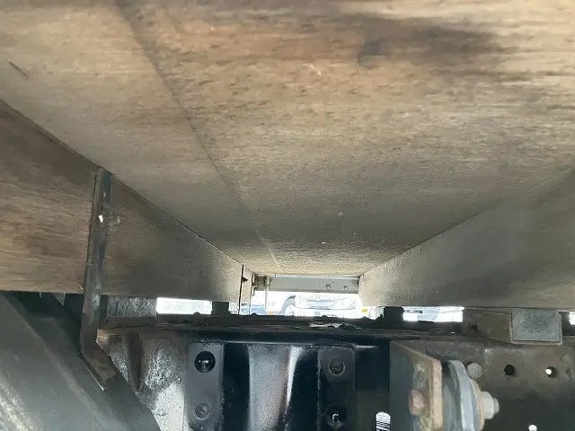 いすゞ エルフ TKG-NJR85A(2WD)の写真36