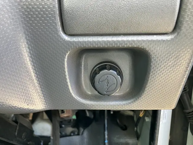 いすゞ エルフ TKG-NKR85R(2WD)の写真33