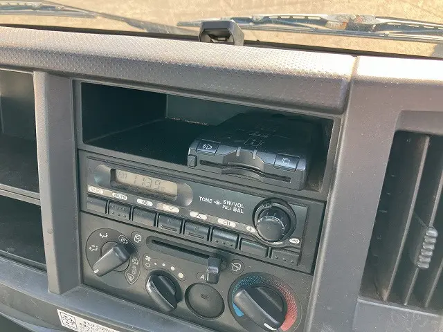 いすゞ エルフ TKG-NKR85R(2WD)の写真36