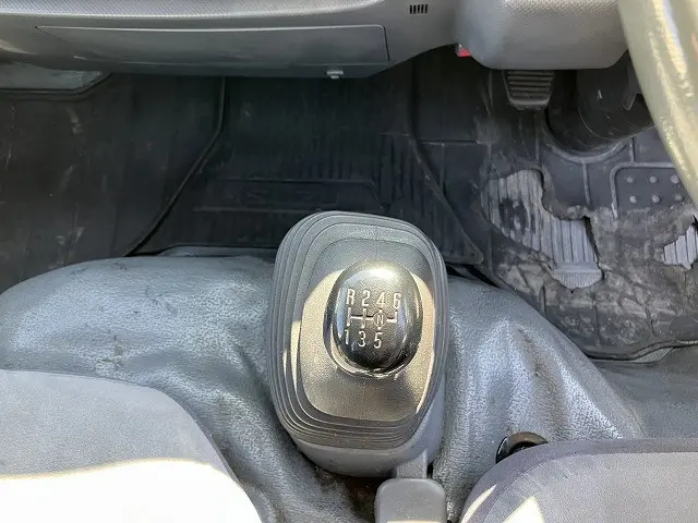 いすゞ エルフ TKG-NKR85R(2WD)の写真39