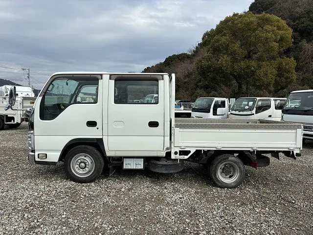 いすゞ エルフ TRG-NHR85A(2WD)の写真4