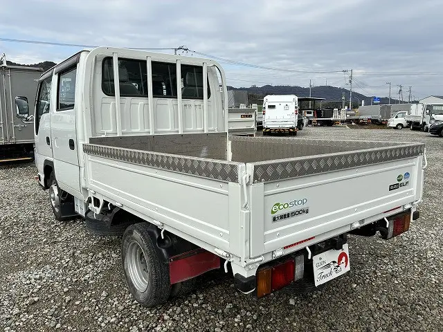 いすゞ エルフ TRG-NHR85A(2WD)の写真6